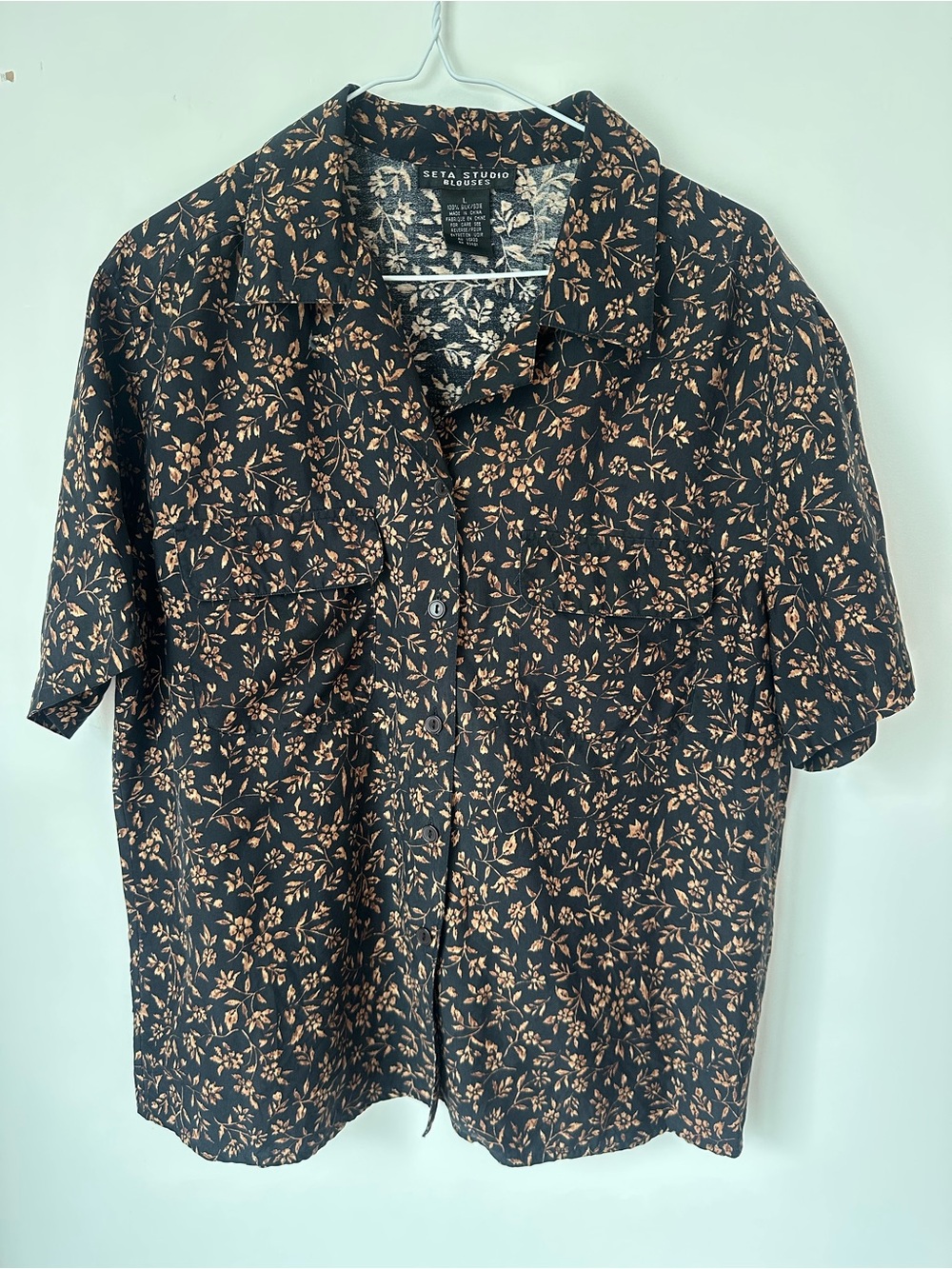 Vintage 100% Silk Floral Short-Sleeve Button-Up Blouse With Pockets
